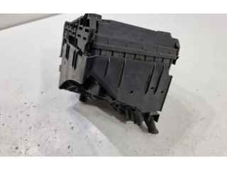   Pojistková skříňka 1K0937132G, 1K0937132F   Volkswagen Tiguan 2010