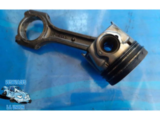 Píst 812302B000 Hyundai Santa Fe