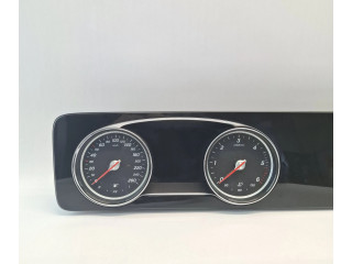 Přístrojová deska  Mercedes-Benz E W213 2017 A2135407237, A2C94099700  