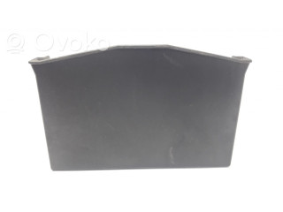 Другая деталь салона