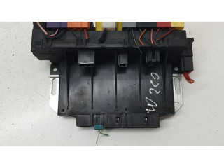 Pojistková skříňka A0285459832, 04511305001400 Mercede-Benz S W220 2002