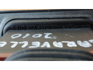 Контактное соединение дверей