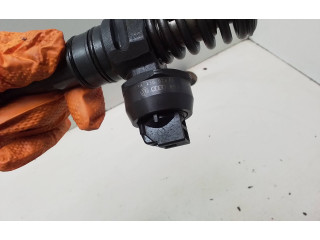 Vstřikovač 038130073AG   Volkswagen Caddy     