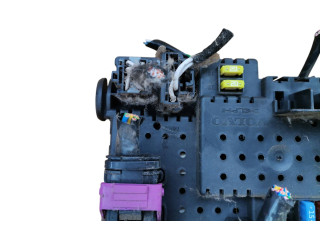 Блок предохранителей 30728512, 28017881   Volvo XC90    