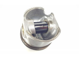 Поршень с шатуном 04L107065A, 04L107065A Volkswagen Caddy