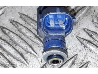 Vstřikovač 353102b000 KIA Venga