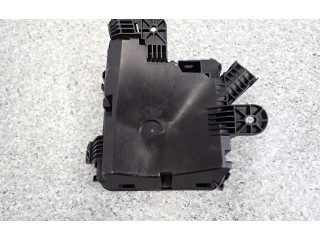   Pojistková skříňka    Nissan Pulsar 2015