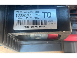 Блок предохранителей  13362765, 30012014   Opel Meriva B    