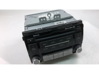 Радио/ проигрыватель CD/DVD / навигация