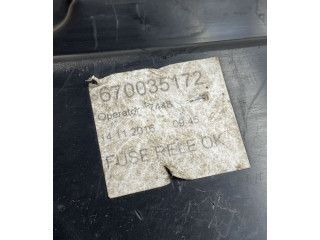 Блок предохранителей  670035172   Maserati Levante    