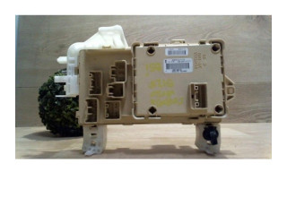 Блок предохранителей     Toyota Corolla Verso AR10    