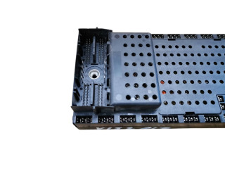 Блок предохранителей 08679899, 08696098 Volvo XC90