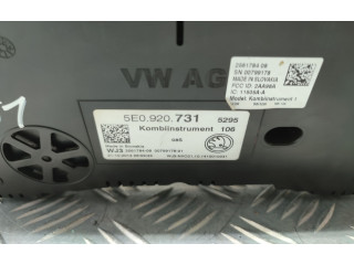 Панель приборов 5E0920731   Skoda Octavia Mk3 (5E)       