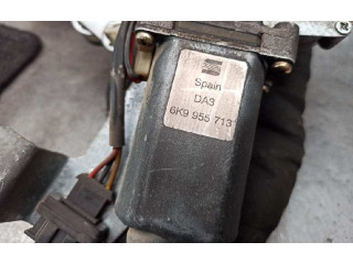 Моторчик заднего дворника 6K9955713 Volkswagen Caddy