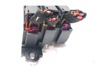 Pojistková skříňka 4L0971845A Audi Q7 4L 2007