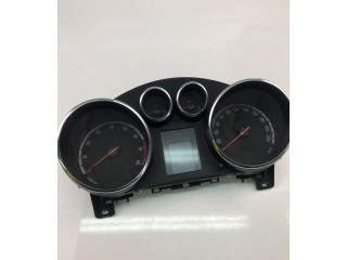 Панель приборов 13346172   Opel Meriva B       