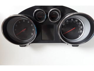 Přístrojová deska Opel Zafira C 2014 13460587