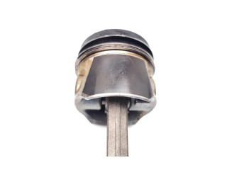 Поршень с шатуном CLHA CLHA Skoda Octavia Mk3 (5E)