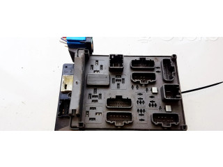   Pojistková skříňka 8200275726   Renault Vel Satis 2002