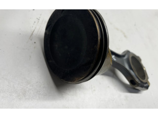 Píst A1570300517, A2780300320 Mercedes-Benz CLS C218 X218 M 157.981