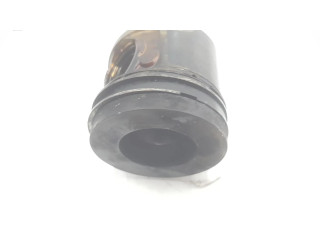 Píst 8506105 BMW X5 F15 pro naftový motor 3.0