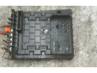 Блок предохранителей    Volkswagen Golf Plus    