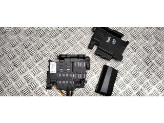 Блок предохранителей 30659092, 30659094   Volvo V70    