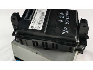 Радио/ проигрыватель CD/DVD / навигация