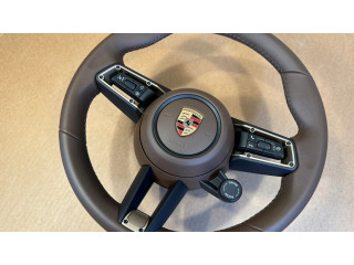 Volant Porsche 911 992 2022