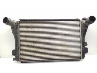 Интеркулер 1K0145803AJ Skoda Octavia Mk2 (1Z) 1.9