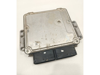 Блок управления двигателя 391402A925, 0281033002   KIA Ceed