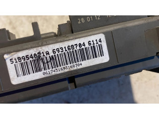 Pojistková skříňka 518954021A, 393168704 BMW X5 E70 2009