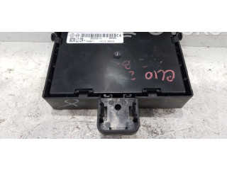 Блок комфорта    Renault Clio III   