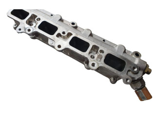 Топливная рампа 03C906051H Volkswagen Golf VI для двигателя CAXA