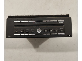 Радио/ проигрыватель CD/DVD / навигация