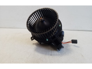Вентилятор печки 2Q2820021A Audi A1