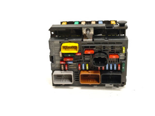 Pojistková skříňka 9807028580 Peugeot 3008 2015