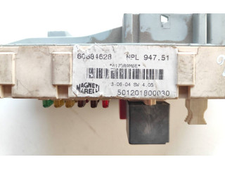 Блок предохранителей 60684628, 501201800030 Alfa Romeo GT