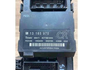 Pojistková skříňka 13165970, 24443147 Opel Vectra C 2002