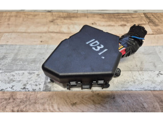 Блок предохранителей     Audi A6 S6 C5 4B    