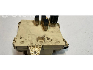 Блок предохранителей Lexus IS 200-300