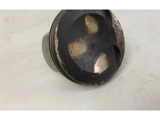  Поршень DNUE 06KBG, 82.435  Audi A3 S3 8V  