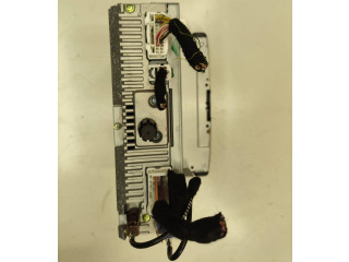 Радио/ проигрыватель CD/DVD / навигация