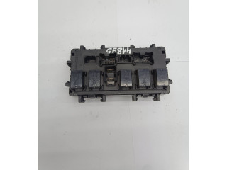 Блок предохранителей Infiniti Q50