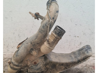 Интеркулер     Toyota Avensis Verso 2.0