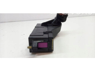 Блок предохранителей 8Z1941824 Audi A2