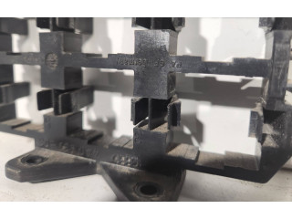   Pojistková skříňka 4A0937503   Audi A8 S8 D2 4D 1998