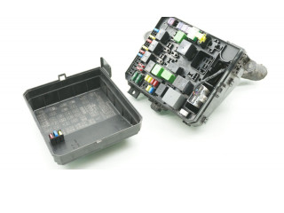 Блок предохранителей Mitsubishi Outlander