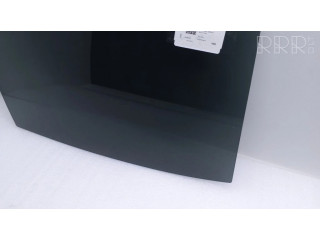 Основное стекло задних дверей