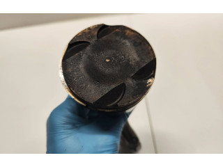 Píst A17700Q06, A17700 Mercedes-Benz C AMG W205